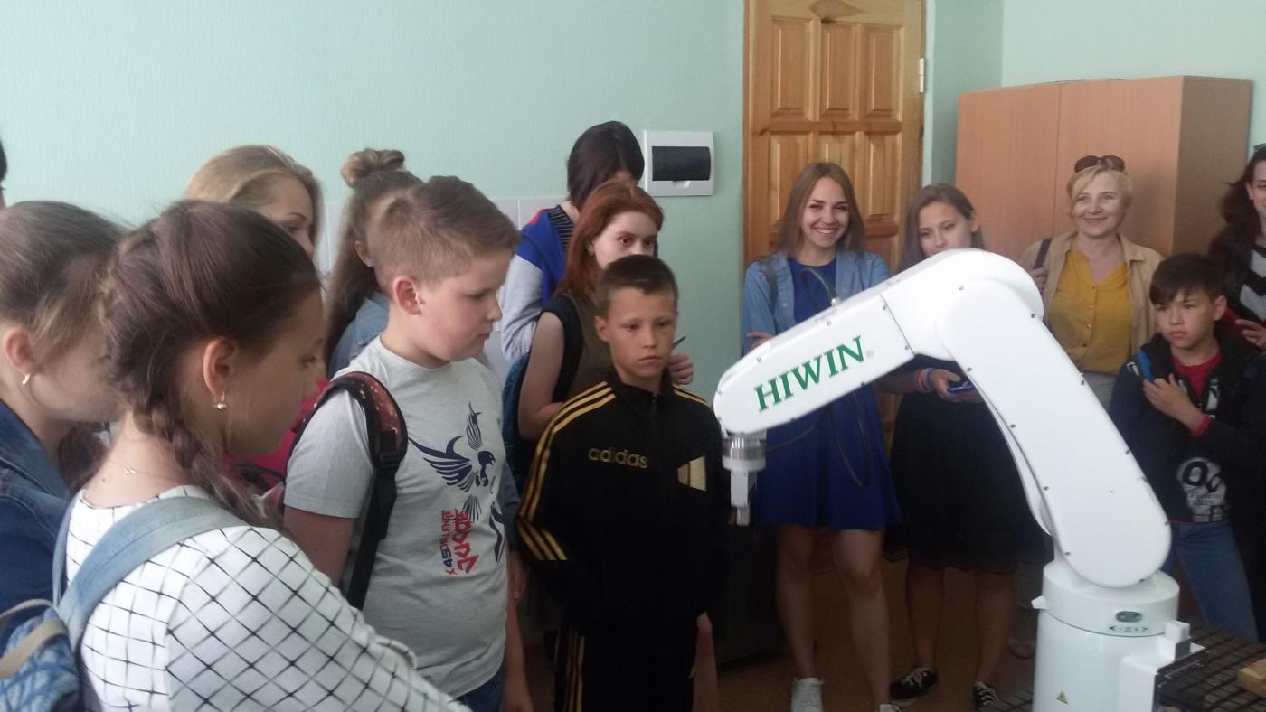 Лаборатория робототехники Национального детского технопарка
